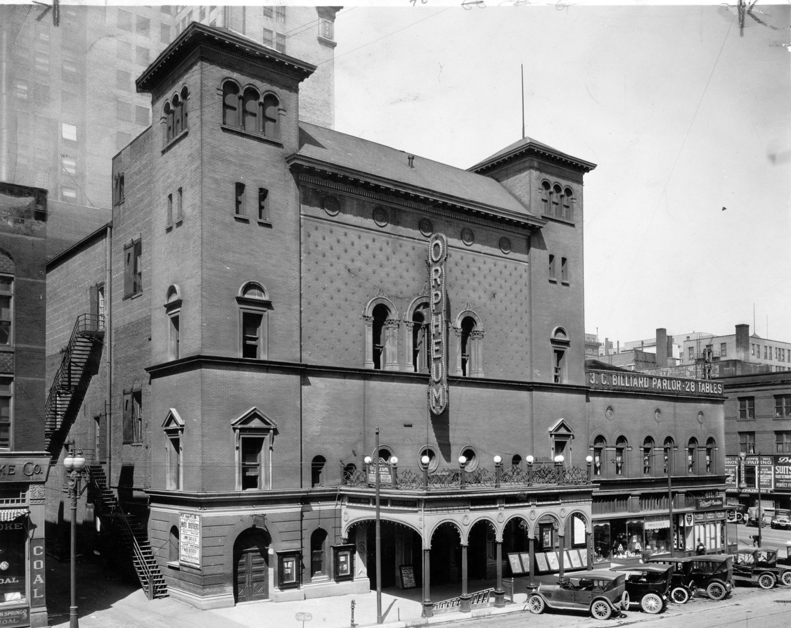 1895